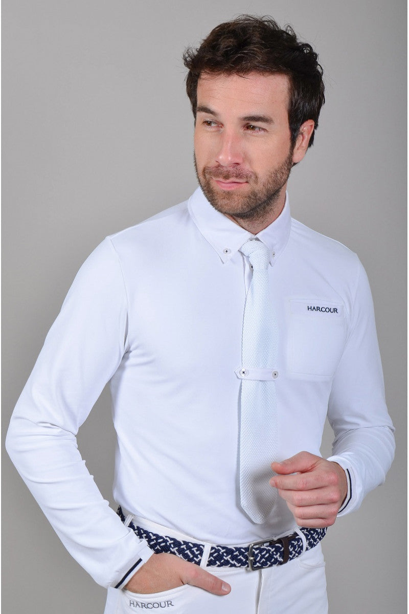 How to Wear Competition Shirts With Polish